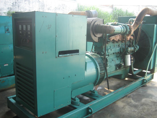 定兴租赁发电机- 发电机碳刷磨损的原因是什么