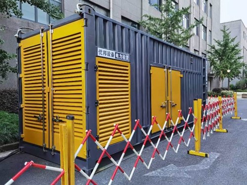 定兴如何使用转速表检查发动机的转速？