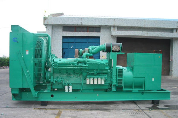 定兴工厂发电机应急发电时如何更准确地检查发电机状态？